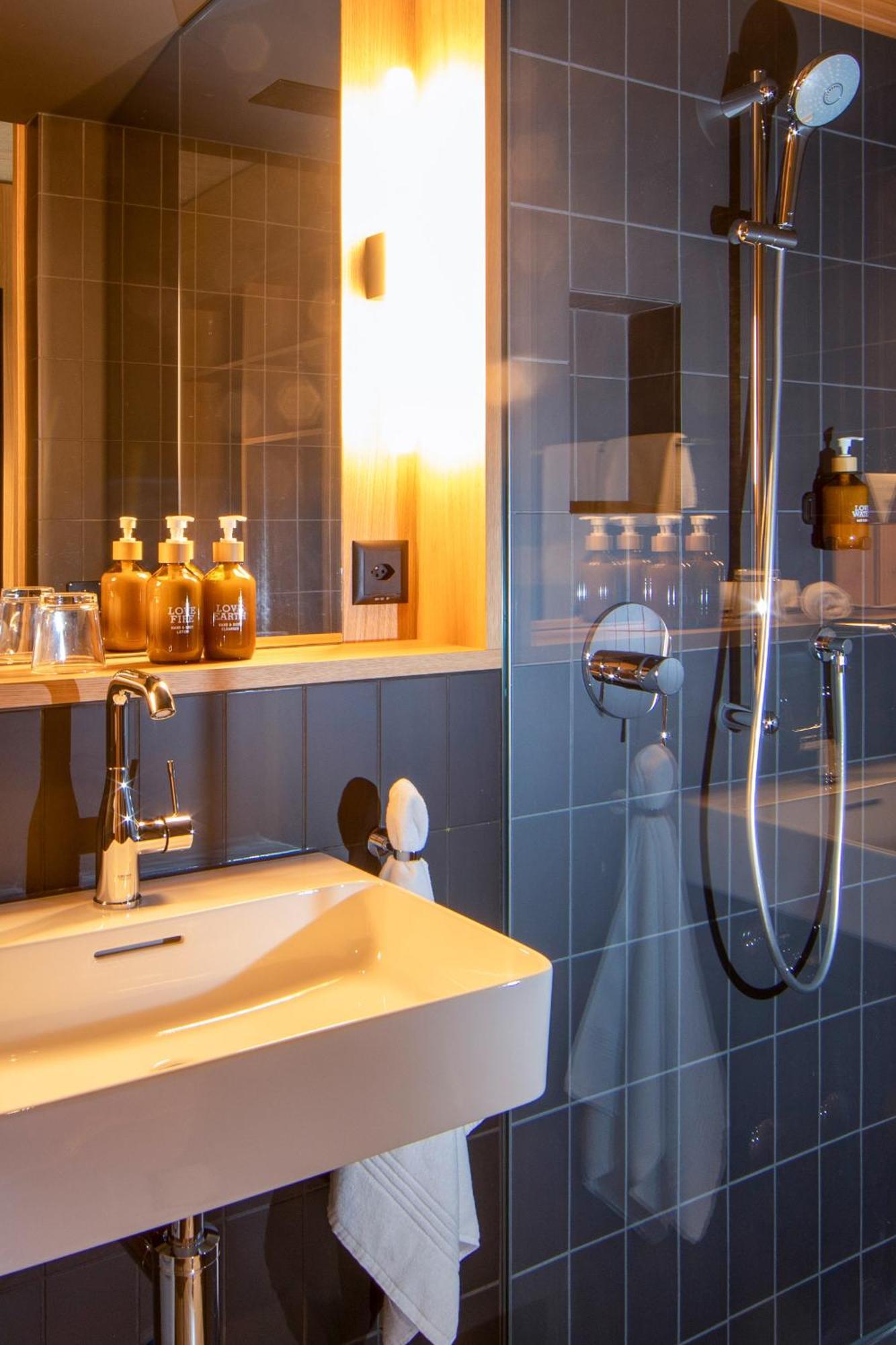 54 Hochgenuss Hotell Schattdorf Exteriör bild